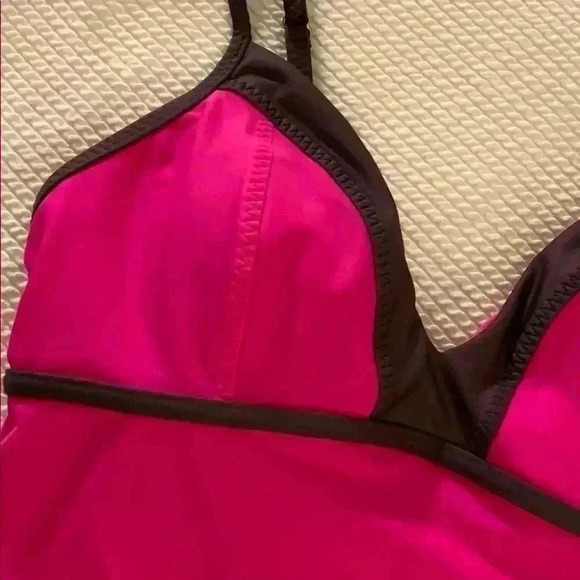 Athleta top - Picture 2 of 4